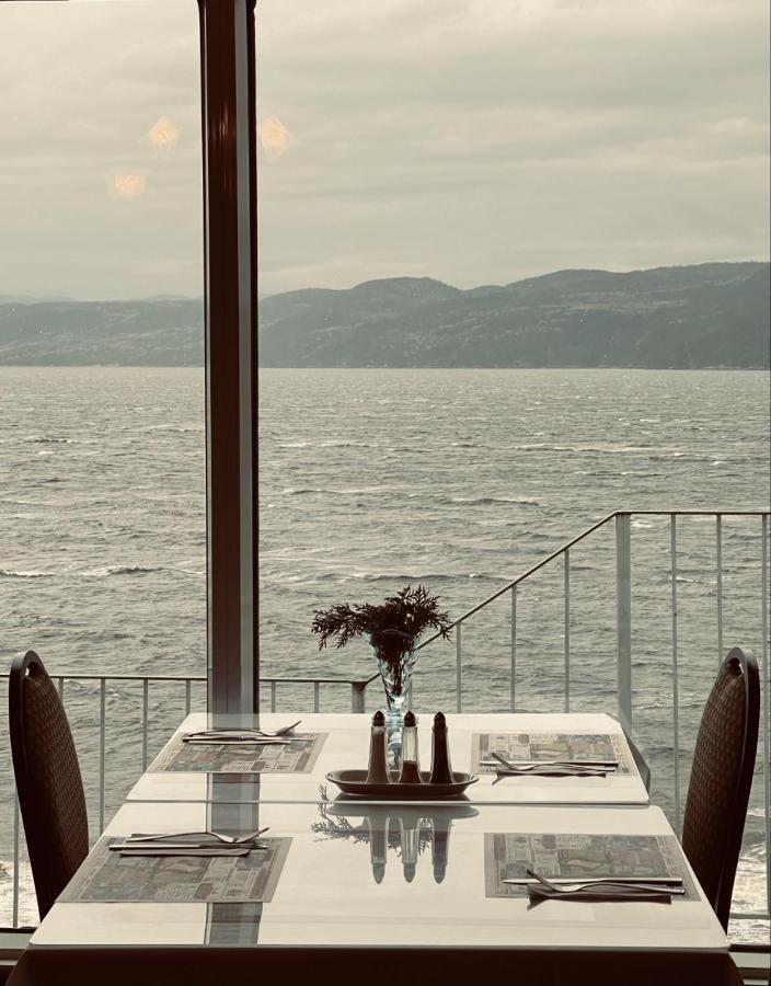 Auberge De La Riviere Saguenay ラ・ベ エクステリア 写真