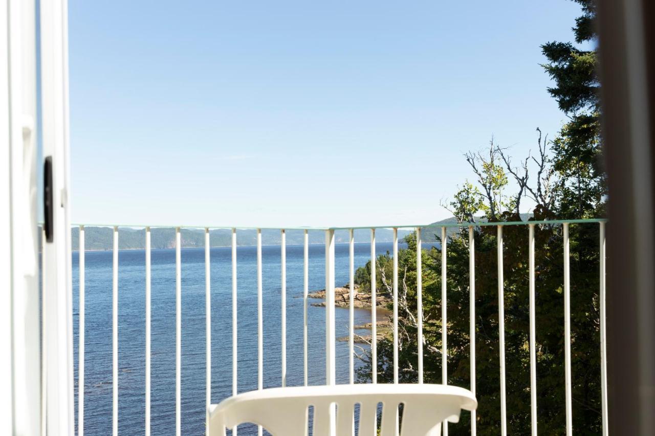Auberge De La Riviere Saguenay ラ・ベ エクステリア 写真