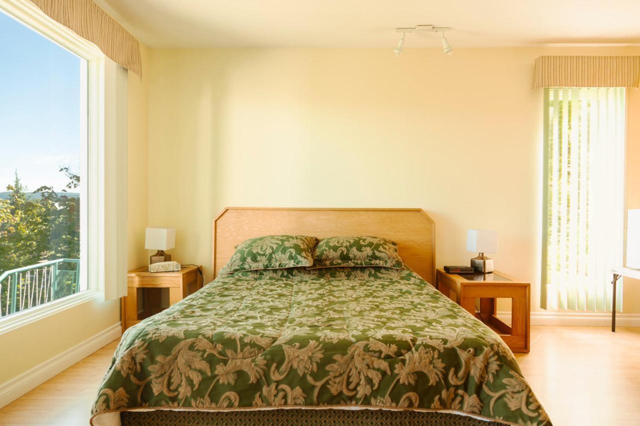 Auberge De La Riviere Saguenay ラ・ベ エクステリア 写真