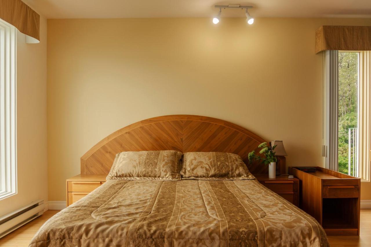 Auberge De La Riviere Saguenay ラ・ベ エクステリア 写真