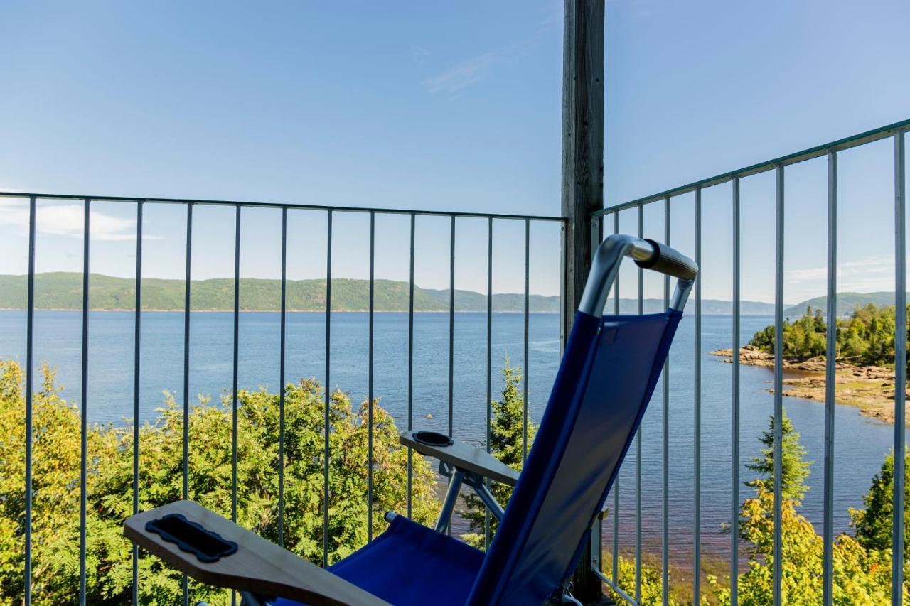 Auberge De La Riviere Saguenay ラ・ベ エクステリア 写真