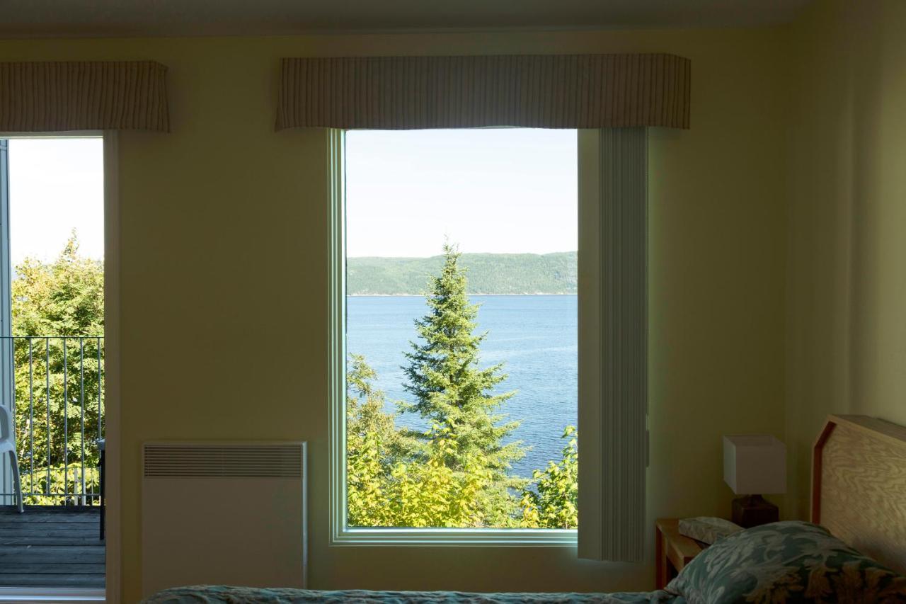 Auberge De La Riviere Saguenay ラ・ベ エクステリア 写真