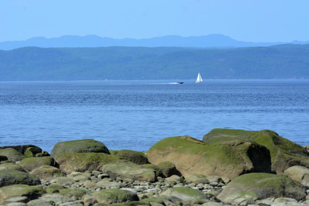 Auberge De La Riviere Saguenay ラ・ベ エクステリア 写真
