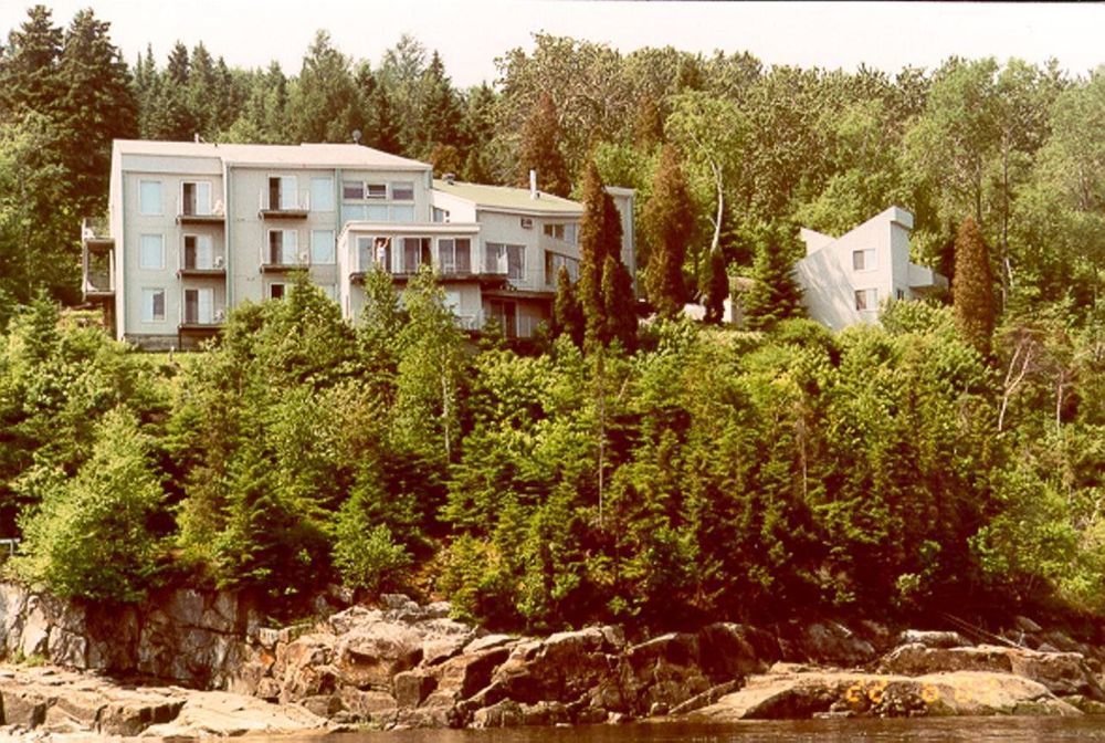 Auberge De La Riviere Saguenay ラ・ベ エクステリア 写真